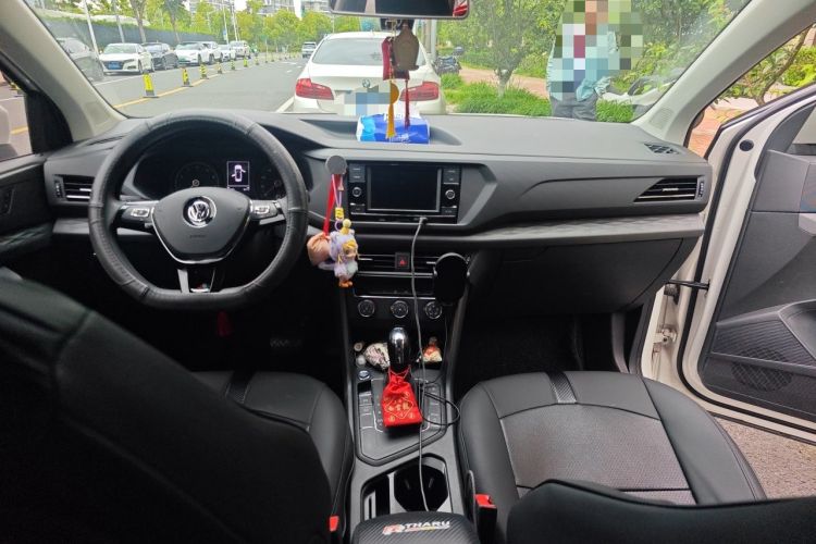 Used Volkswagen Tharu 2020 280TSI Two-Wheel Drive Trend Edition China VI Standard Center Console