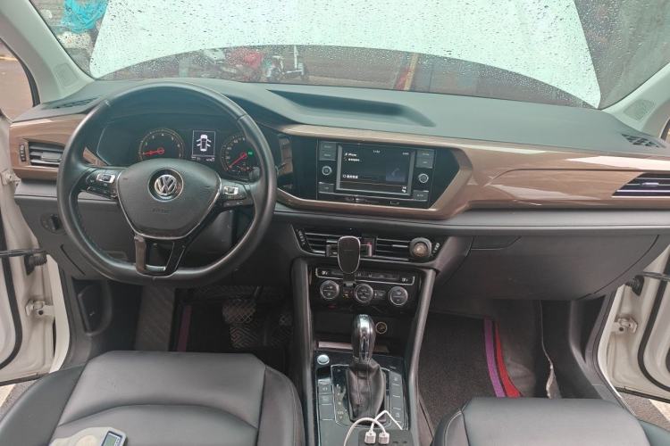 Used Volkswagen Tharu 2020 280TSI Two-Wheel Drive Comfort Edition China VI Standard Center Console