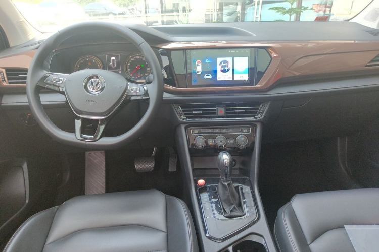 Used Volkswagen Tharu 2020 280TSI Two-Wheel Drive Comfort Edition China VI Standard Center Console