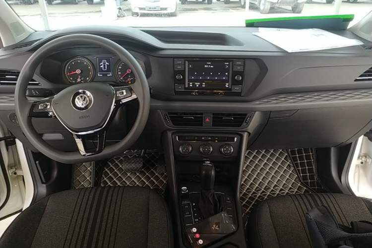 Used Volkswagen Tharu 2020 280TSI Two-Wheel Drive Trend Edition China VI Standard Center Console