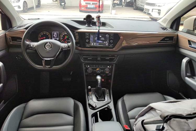 Used Volkswagen Tharu 2020 280TSI Two-Wheel Drive Comfort Edition China VI Standard Center Console