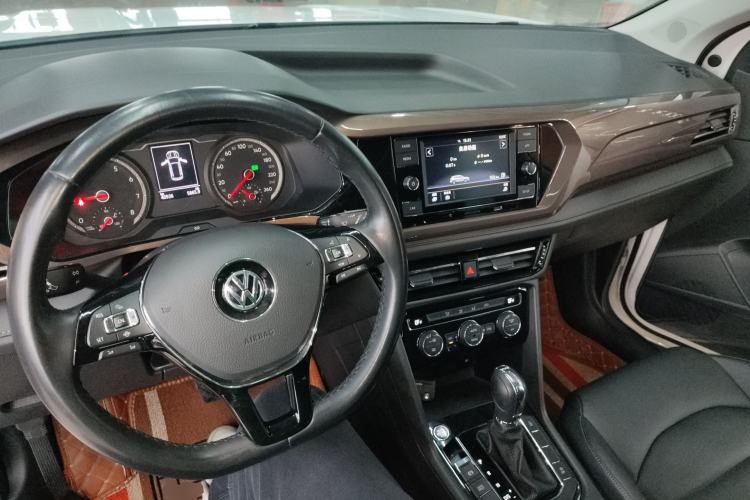 Used Volkswagen Tharu 2020 280TSI Two-Wheel Drive Comfort Edition China VI Standard Center Console