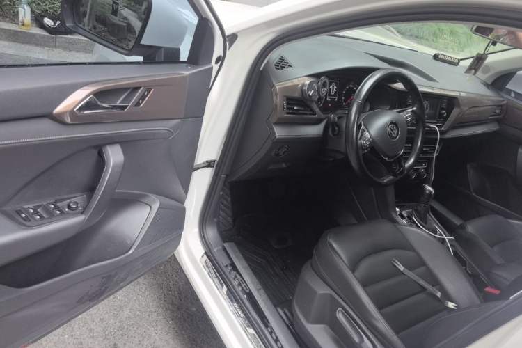 Used Volkswagen Tharu 2020 280TSI Two-Wheel Drive Comfort Edition China VI Standard Driver Seat