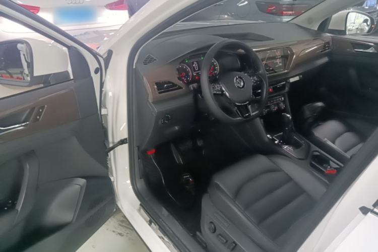 Used Volkswagen Tharu 2020 280TSI Two-Wheel Drive Luxury Plus Version China VI Standard Driver Seat