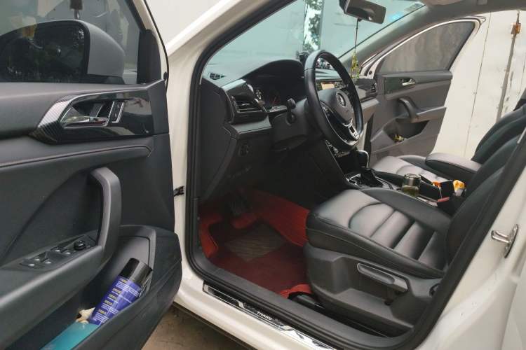 Used Volkswagen Tharu 2020 280TSI Two-Wheel Drive Luxury Edition China VI Standard Driver Seat