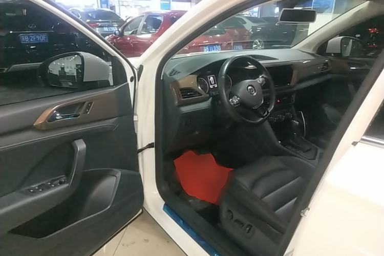 Used Volkswagen Tharu 2020 280TSI Two-Wheel Drive Luxury Plus Version China VI Standard Driver Seat