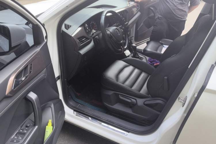 Used Volkswagen Tharu 2020 280TSI Two-Wheel Drive Luxury Edition China VI Standard Driver Seat