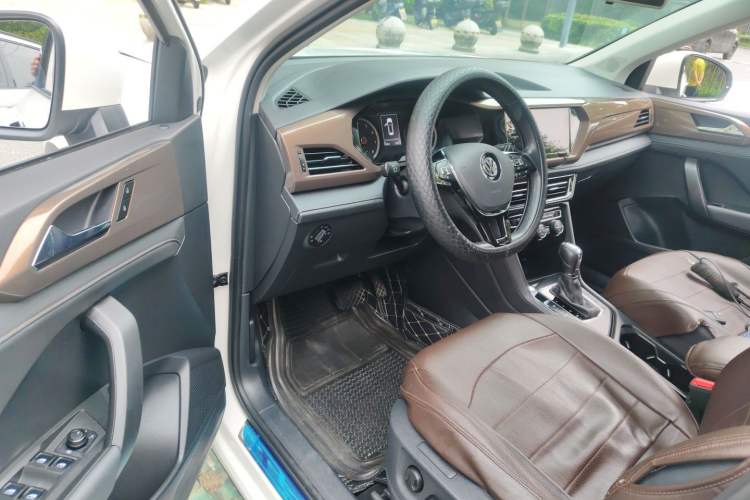 Used Volkswagen Tharu 2020 280TSI Two-Wheel Drive Luxury Plus Version China VI Standard Driver Seat