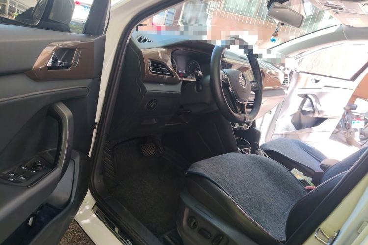 Used Volkswagen Tharu 2020 280TSI Two-Wheel Drive Luxury Plus Version China VI Standard Driver Seat