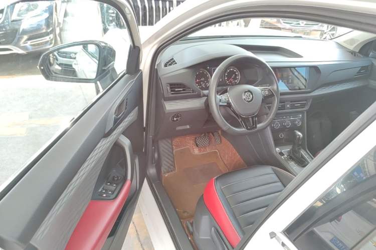 Used Volkswagen Tharu 2020 280TSI Two-Wheel Drive Trend Edition China VI Standard Driver Seat