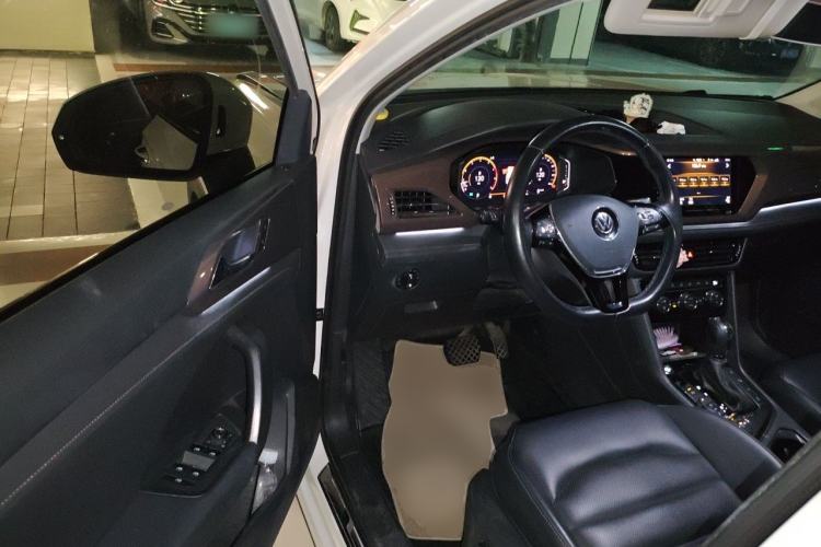 Used Volkswagen Tharu 2020 330TSI Four-Wheel Drive Flagship Version China VI Standard Driver Seat