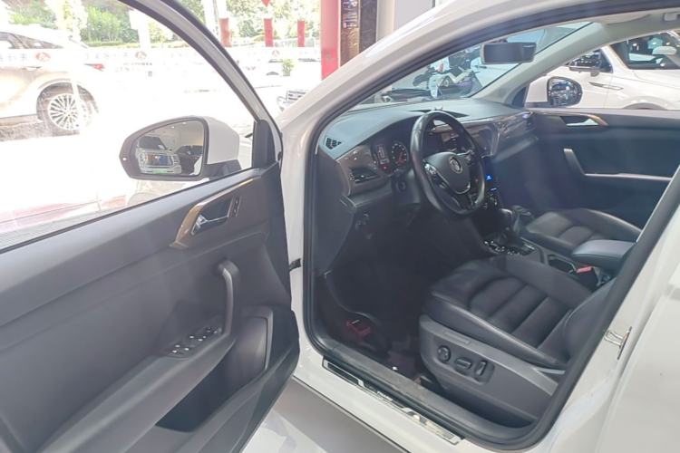Used Volkswagen Tharu 2020 Facelift 330TSI Four-Wheel Drive Luxury PLUS Version China VI Standard Driver Seat