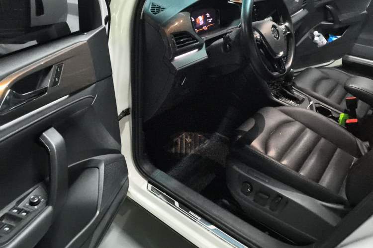 Used Volkswagen Tharu 2020 280TSI Two-Wheel-Drive Flagship Version China VI Driver Seat