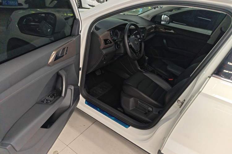 Used Volkswagen Tharu 2020 280TSI Two-Wheel Drive Luxury Edition China VI Standard Driver Seat