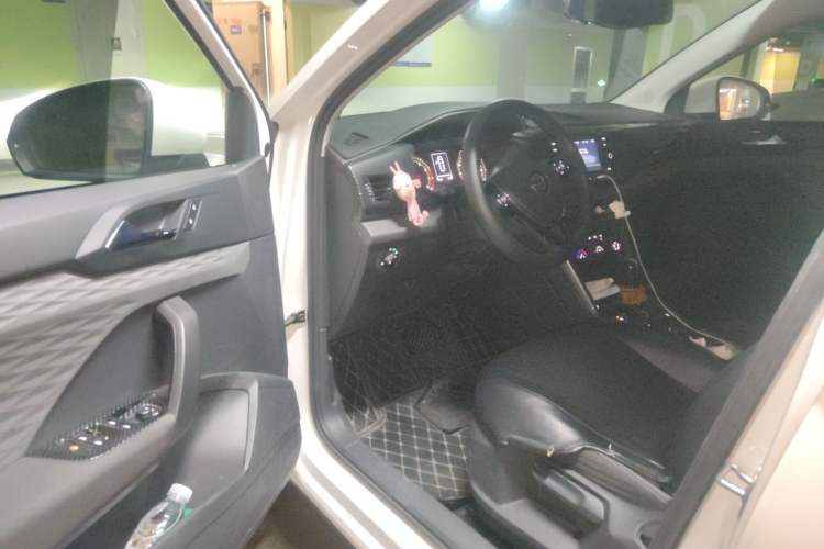 Used Volkswagen Tharu 2020 280TSI Two-Wheel Drive Trend Edition China VI Standard Driver Seat