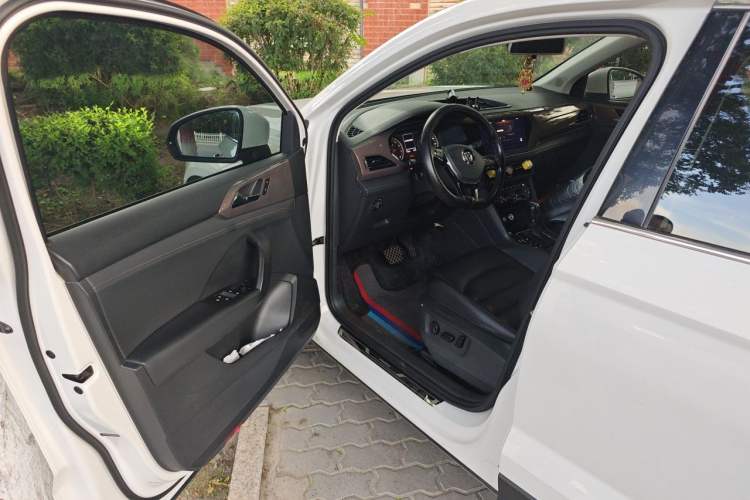 Used Volkswagen Tharu 2020 280TSI Two-Wheel Drive Luxury Plus Version China VI Standard Driver Seat