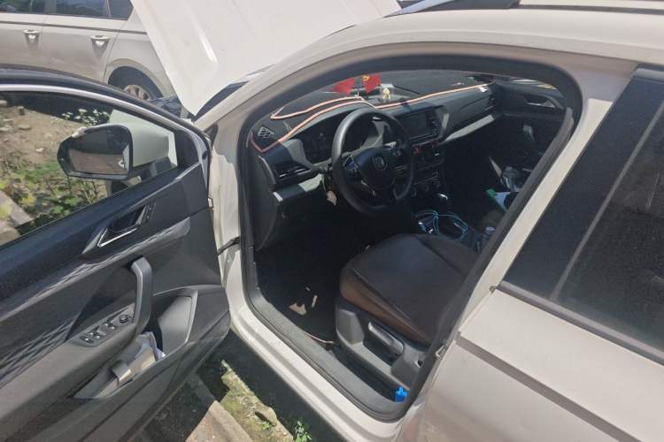 Used Volkswagen Tharu 2020 280TSI Two-Wheel Drive Trend Edition China VI Standard Driver Seat