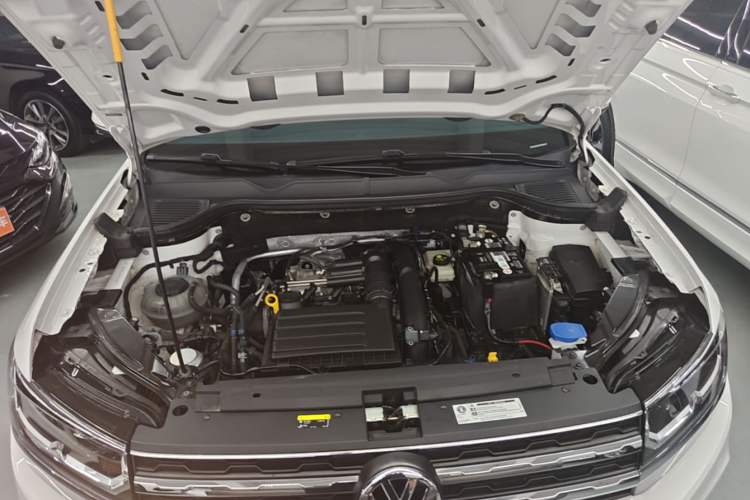Used Volkswagen Tharu 2020 280TSI Two-Wheel Drive Luxury Edition China VI Standard Engine Bay