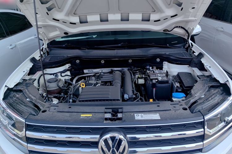 Used Volkswagen Tharu 2020 280TSI Two-Wheel Drive Luxury Edition China VI Standard Engine Bay