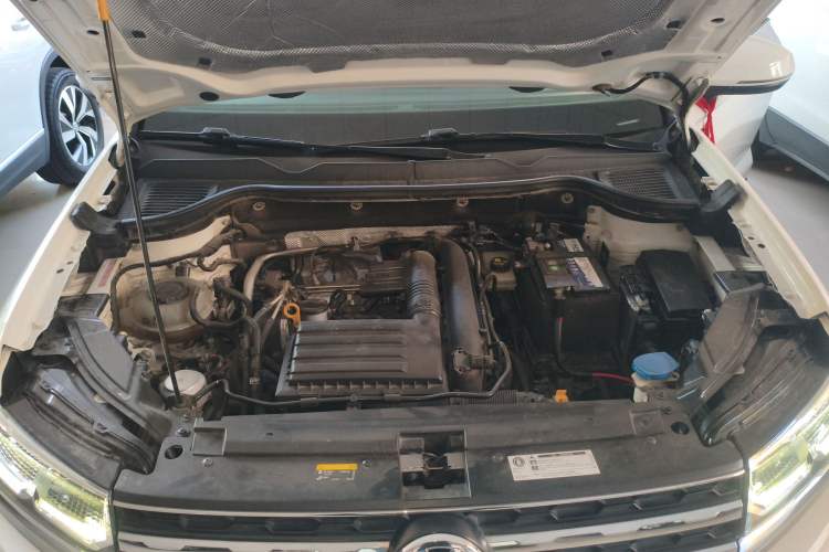 Used Volkswagen Tharu 2020 280TSI Two-Wheel Drive Luxury Edition China VI Standard Engine Bay