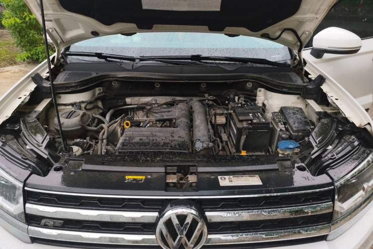 Used Volkswagen Tharu 2020 280TSI Two-Wheel Drive Luxury Edition China VI Standard Engine Bay