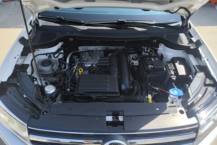 Used Volkswagen Tharu 2020 280TSI Two-Wheel Drive Luxury Plus Version China VI Standard Engine Bay