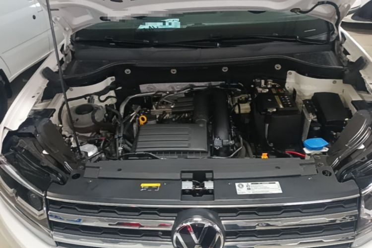Used Volkswagen Tharu 2020 280TSI Two-Wheel Drive Luxury Plus Version China VI Standard Engine Bay