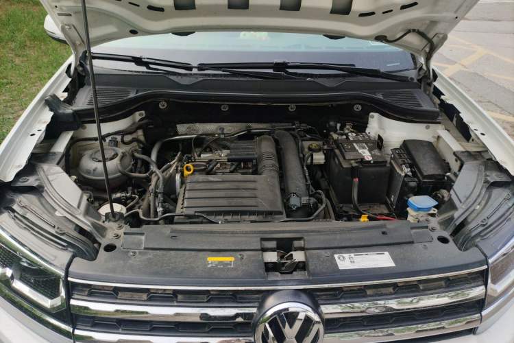 Used Volkswagen Tharu 2020 280TSI Two-Wheel Drive Luxury Edition China VI Standard Engine Bay