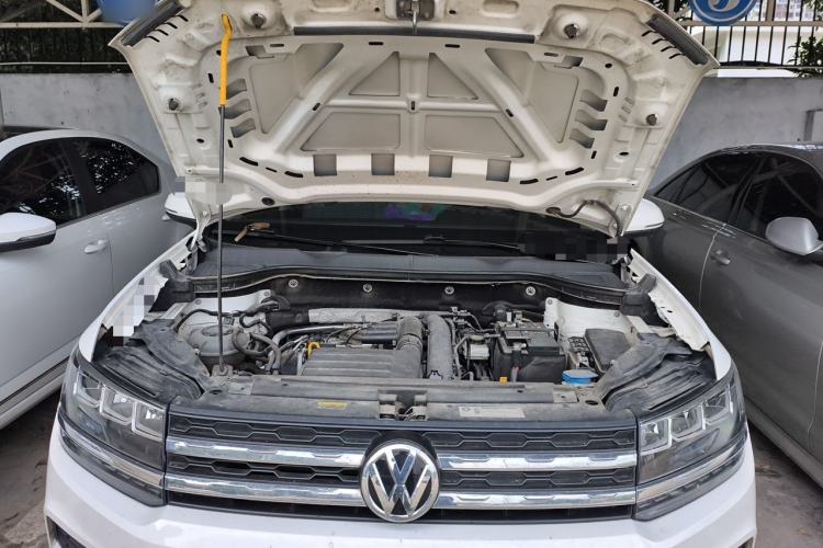 Used Volkswagen Tharu 2020 280TSI Two-Wheel Drive Trend Edition China VI Standard Engine Bay
