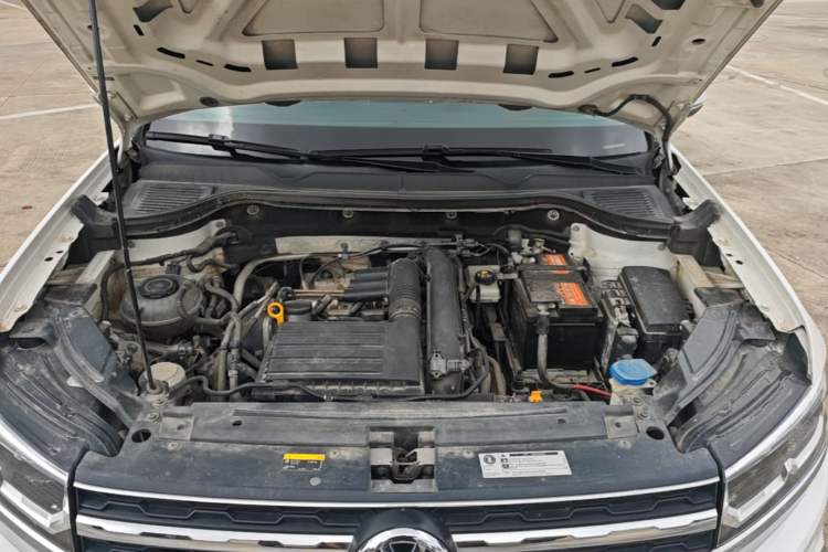 Used Volkswagen Tharu 2020 280TSI Two-Wheel Drive Luxury Edition China VI Standard Engine Bay