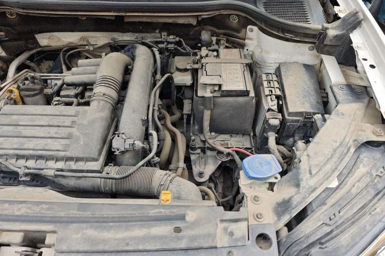 Used Volkswagen Tharu 2020 280TSI Two-Wheel-Drive Flagship Version China VI Engine Bay Left