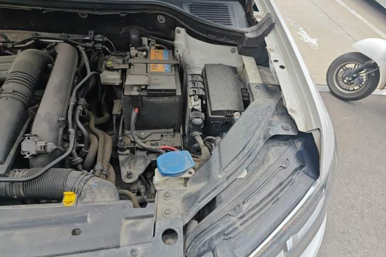 Used Volkswagen Tharu 2020 280TSI Two-Wheel Drive Luxury Edition China VI Standard Engine Bay Left