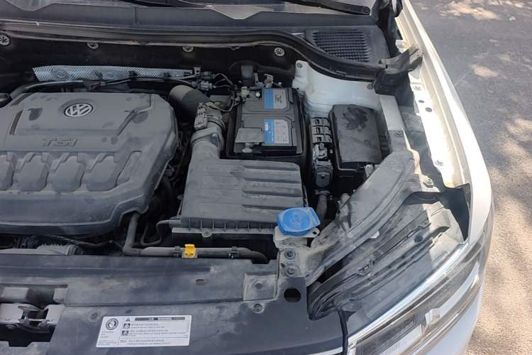 Used Volkswagen Tharu 2020 330TSI All-Wheel-Drive Luxury Edition China VI Standard Engine Bay Left