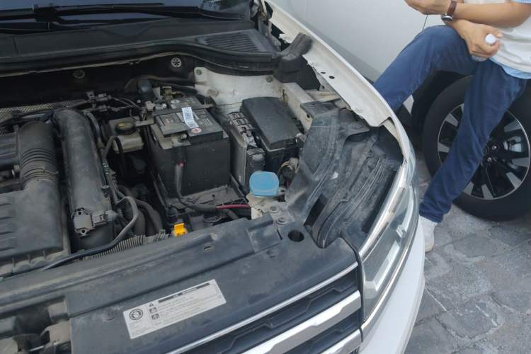 Used Volkswagen Tharu 2020 280TSI Two-Wheel Drive Luxury Plus Version China VI Standard Engine Bay Left