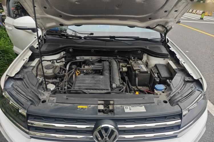 Used Volkswagen Tharu 2020 280TSI Two-Wheel Drive Trend Edition China VI Standard Engine Bay