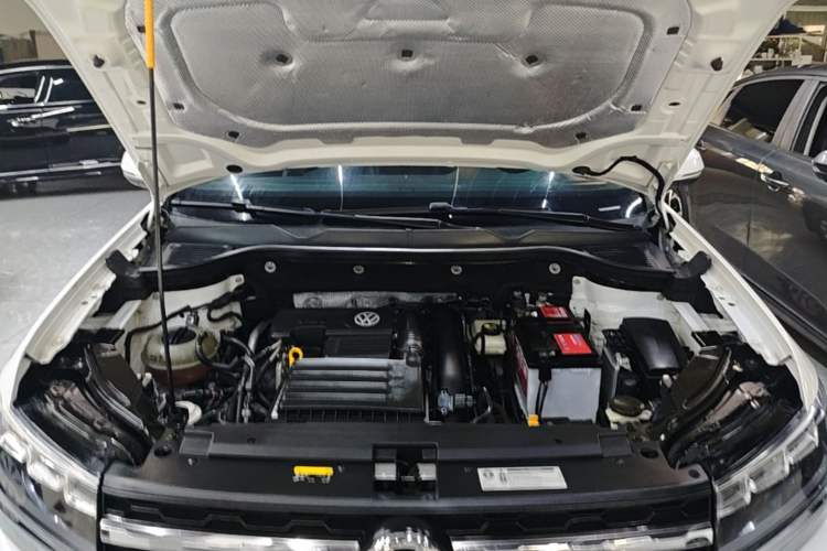 Used Volkswagen Tharu 2020 280TSI Two-Wheel Drive Trend Edition China VI Standard Engine Bay