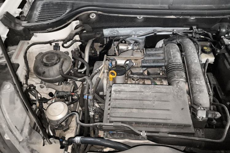 Used Volkswagen Tharu 2020 280TSI Two-Wheel-Drive Flagship Version China VI Engine Bay