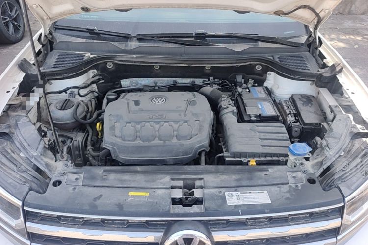 Used Volkswagen Tharu 2020 330TSI All-Wheel-Drive Luxury Edition China VI Standard Engine Bay