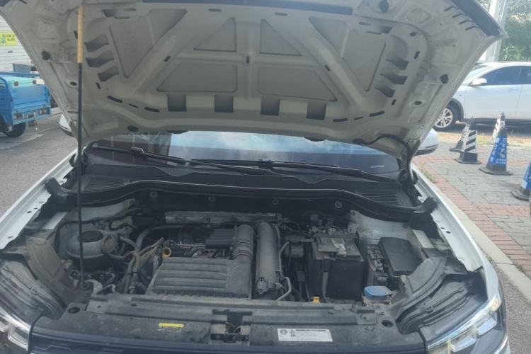 Used Volkswagen Tharu 2020 280TSI Two-Wheel Drive Trend Edition China VI Standard Engine Bay