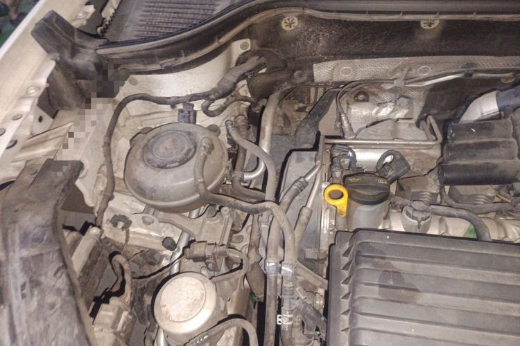Used Volkswagen Tharu 2020 280TSI Two-Wheel Drive Luxury Edition China VI Standard Engine Bay Right
