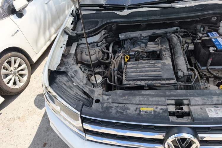 Used Volkswagen Tharu 2020 280TSI Two-Wheel Drive Luxury Plus Version China VI Standard Engine Bay Right