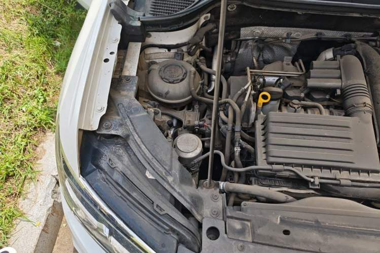 Used Volkswagen Tharu 2020 280TSI Two-Wheel Drive Luxury Edition China VI Standard Engine Bay Right