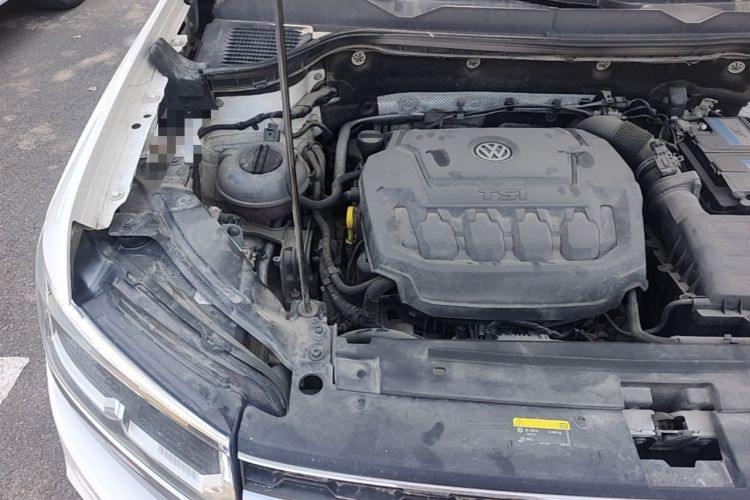 Used Volkswagen Tharu 2020 330TSI All-Wheel-Drive Luxury Edition China VI Standard Engine Bay Right