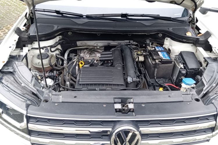 Used Volkswagen Tharu 2020 280TSI Two-Wheel-Drive Flagship Version China VI Engine Bay