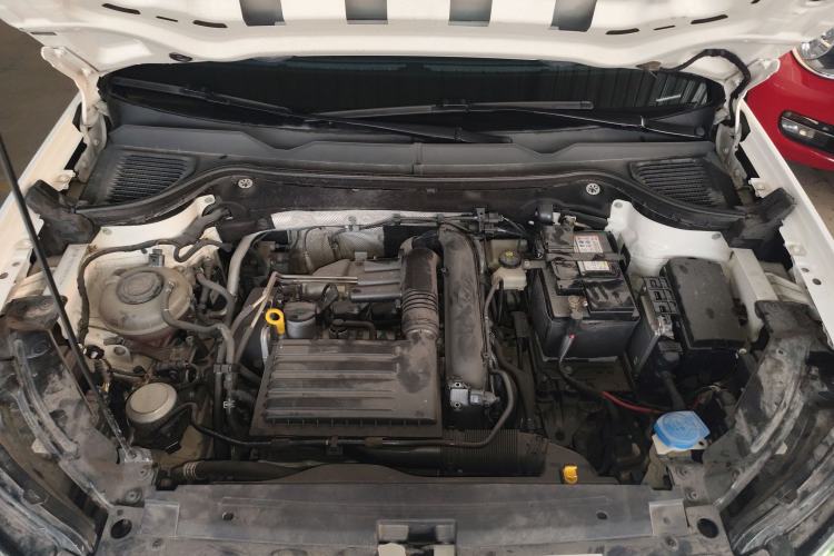 Used Volkswagen Tharu 2020 280TSI Two-Wheel Drive R-Line China VI Standard Engine Bay