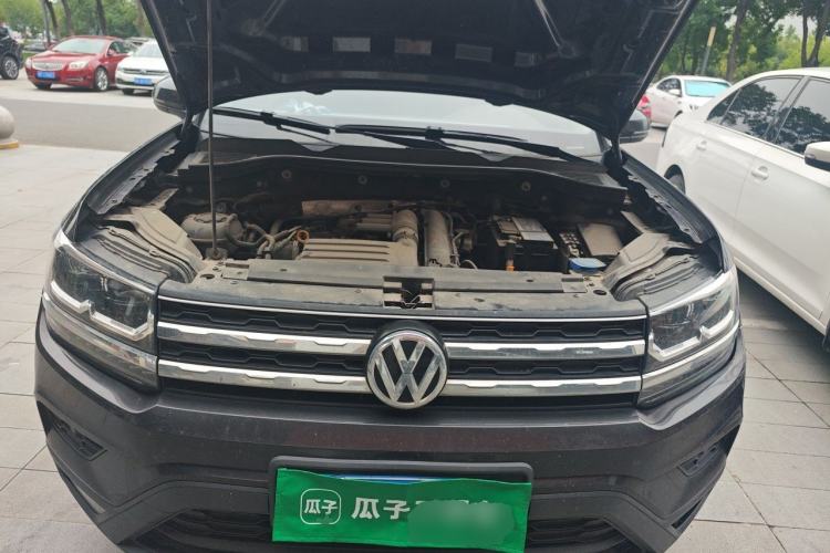 Used Volkswagen Tharu 2020 280TSI Two-Wheel Drive Luxury Plus Version China VI Standard Engine Bay