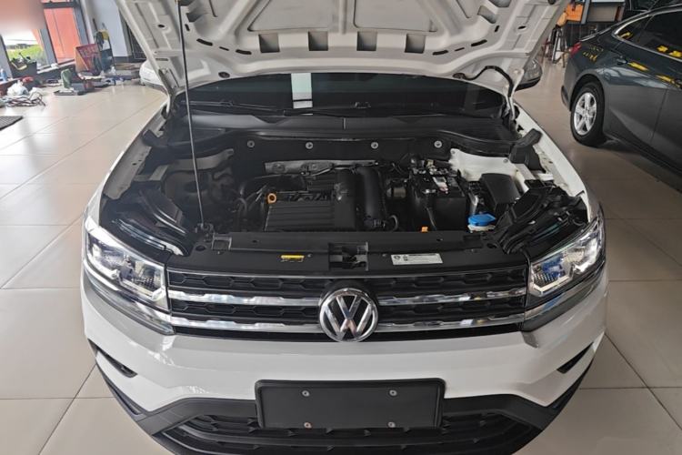 Used Volkswagen Tharu 2020 280TSI Two-Wheel Drive Luxury Edition China VI Standard Engine Bay