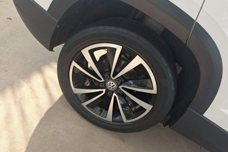 Used Volkswagen Tharu 2020 280TSI Two-Wheel Drive Luxury Edition China VI Standard Exterior 2