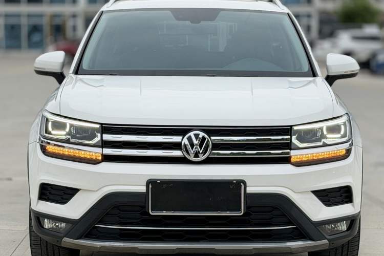 Used Volkswagen Tharu 2020 330TSI All-Wheel-Drive Luxury Edition China VI Standard Exterior 2