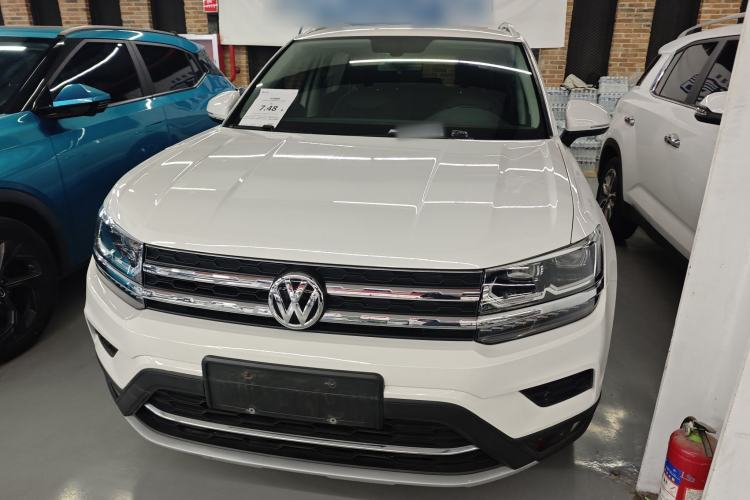 Used Volkswagen Tharu 2020 330TSI All-Wheel-Drive Luxury PLUS China VI Standard Exterior 2